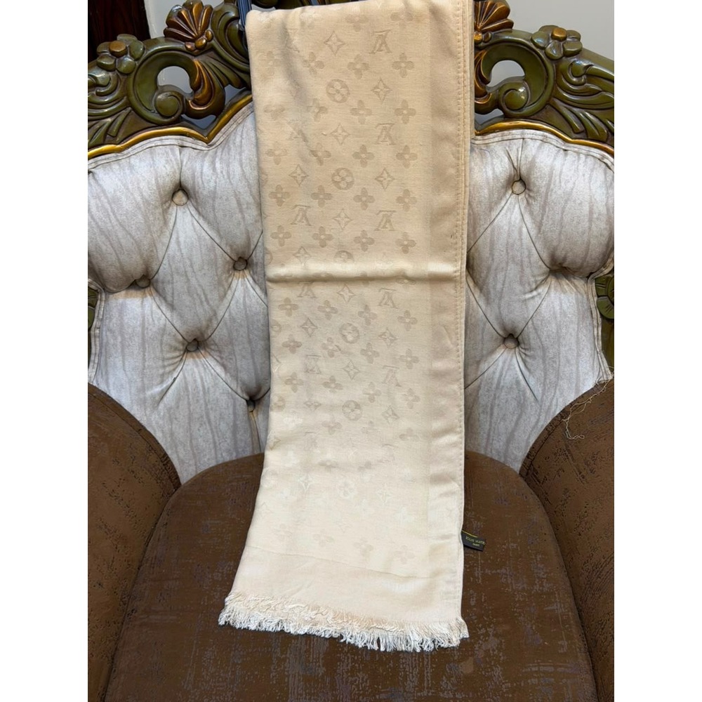 $200 flat sale Louis Vuitton Monogram Shawl Scarf Beige Cream Wool Blend